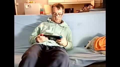 Dazzill online show from December 2024 07:31:02 PM