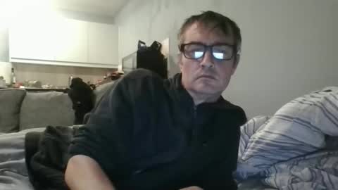 Dazzill online show from October 2025 08:26:01 PM