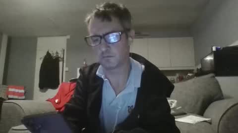 Dazzill online show from December 2025 06:47:02 PM