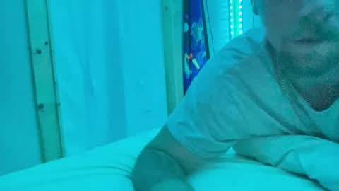 dcwells1992 online show from October 2025 08:31:02 AM