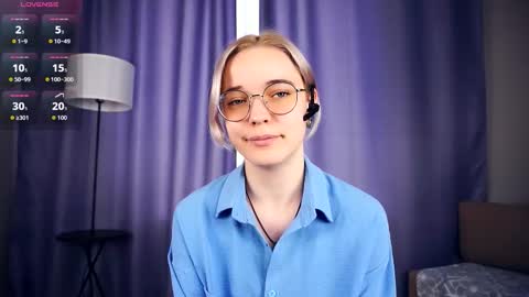 Charlie 18yo online show from October 2025 06:41:02 AM