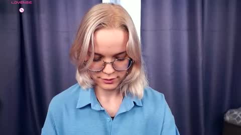 Charlie 18yo online show from October 2025 05:29:02 AM