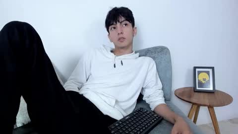 Jeycot online show from November 2025 01:01:02 PM