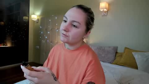 Debbie Mon Tue Fri Sun Sat GMT 3 1000am - 0400pm  online show from December 2024 10:06:02 PM