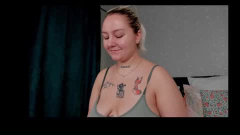 Debbie Mon Tue Fri Sun Sat GMT 3 1000am - 0400pm  online show from January 2025 03:08:01 PM