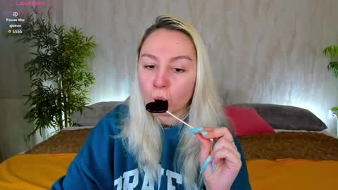 Debbie Mon Tue Fri Sun Sat GMT 3 1000am - 0400pm  online show from February 2026 06:15:01 PM