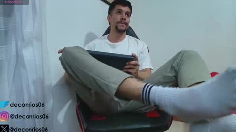 Santiago online show from November 2025 01:28:01 AM