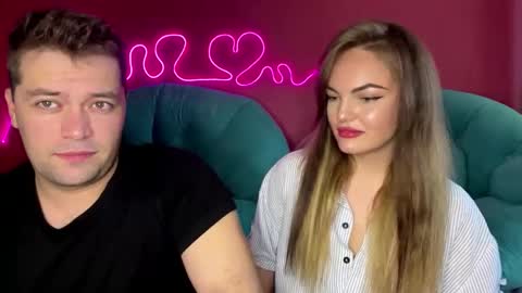 Snapshot of deeplookscouple chatting on September 2025 01:10:01 PM deeplookscouple online show from September 2025 01:10:01 PM