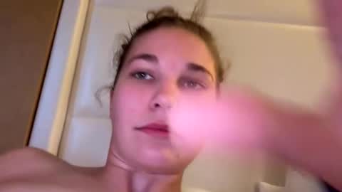 deepthroatqueen33 online show from November 2025 04:18:02 PM