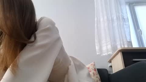 Camila online show from March 2026 11:27:02 AM