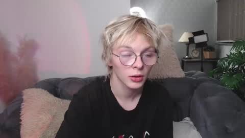 deficitt online show from December 2024 02:43:02 AM