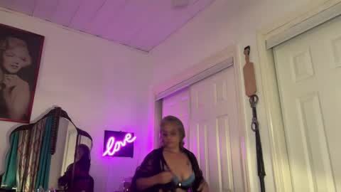 Snapshot of degeneratesaint chatting on September 2025 02:26:01 AM Tori online show from September 2025 02:26:01 AM