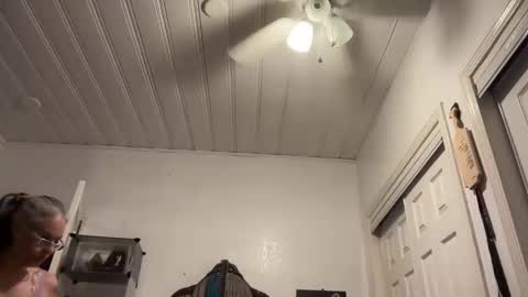 Snapshot of degeneratesaint chatting on November 2025 01:49:02 AM Tori online show from November 2025 01:49:02 AM