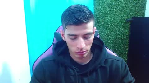 Snapshot of deiby_baby chatting on December 2024 01:46:01 AM DEIBY online show from December 2024 01:46:01 AM