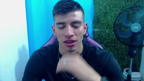 Snapshot of deiby_baby chatting on December 2024 08:13:01 PM DEIBY online show from December 2024 08:13:01 PM