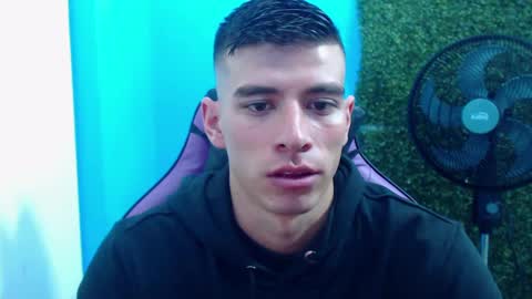 Snapshot of deiby_baby chatting on December 2024 08:43:01 PM DEIBY online show from December 2024 08:43:01 PM