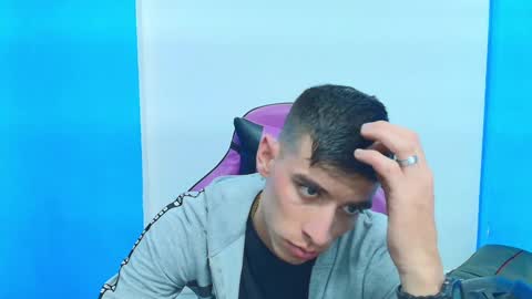 Snapshot of deiby_baby chatting on March 2025 10:54:01 PM DEIBY online show from March 2025 10:54:01 PM