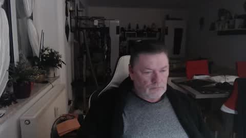 deinprinz2312 online show from December 2024 05:11:02 AM