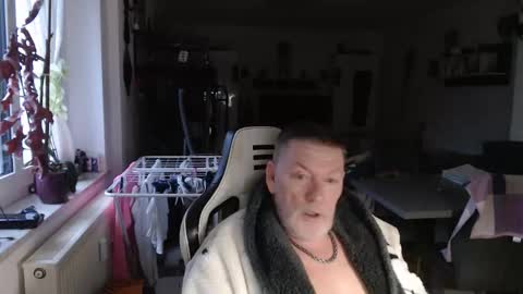 deinprinz2312 online show from February 2026 06:50:01 AM