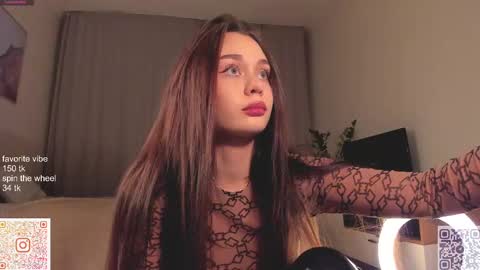 Dia online show from February 2025 09:59:01 PM