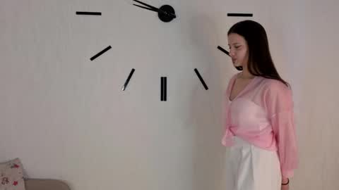 Leia online show from May 2026 04:40:02 AM