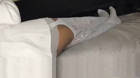 deli_la online show from April 2026 07:45:01 AM