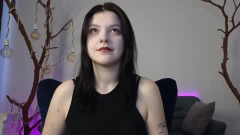 deliaeffy online show from February 2026 01:22:01 PM