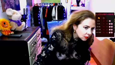 Snapshot of delicecat chatting on December 2024 07:51:01 PM Delicacat online show from December 2024 07:51:01 PM