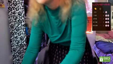 Snapshot of delicecat chatting on September 2025 07:03:02 PM Delicacat online show from September 2025 07:03:02 PM