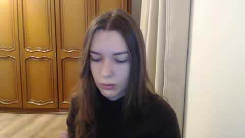 Aurora online show from November 2025 06:25:02 AM