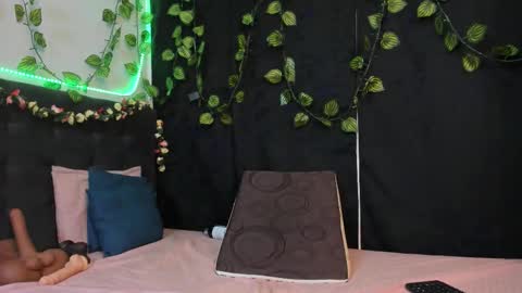 Delilah  online show from February 2026 11:19:02 PM