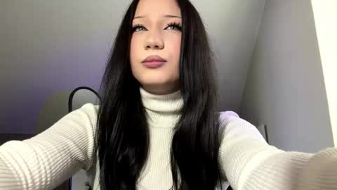 Milana  online show from May 2026 01:19:01 PM