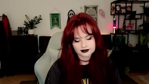 dellacrush_ online show from February 2026 06:42:01 PM