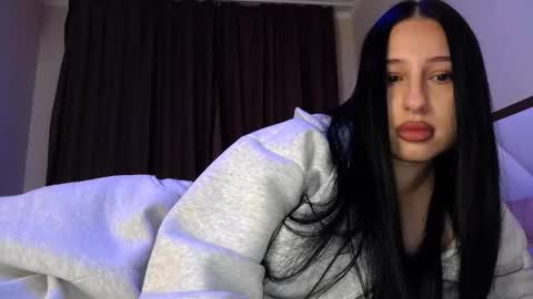 delly_love online show from October 2025 07:15:02 PM