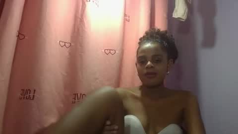 Snapshot of delphineee chatting on April 2026 04:07:02 PM delphine online show from April 2026 04:07:02 PM