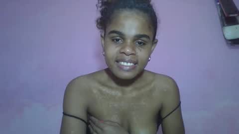 Snapshot of delphineee chatting on May 2026 06:19:02 AM delphine online show from May 2026 06:19:02 AM