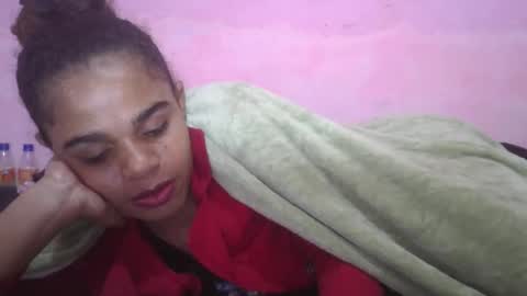 Snapshot of delphineee chatting on May 2026 06:25:01 PM delphine online show from May 2026 06:25:01 PM