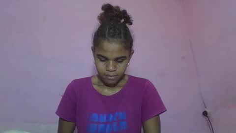 Snapshot of delphineee chatting on May 2026 05:35:01 AM delphine online show from May 2026 05:35:01 AM