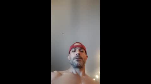 Snapshot of demayomatt28 chatting on April 2026 05:16:02 AM demayomatt28 online show from April 2026 05:16:02 AM