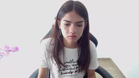 Snapshot of demi_leed chatting on March 2025 01:35:02 PM DEMI online show from March 2025 01:35:02 PM