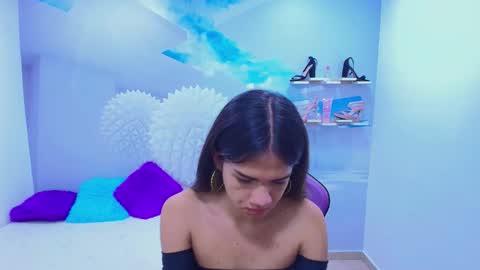 Snapshot of demi_leed chatting on November 2025 11:35:01 AM DEMI online show from November 2025 11:35:01 AM