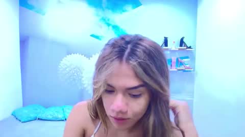 Snapshot of demi_leed chatting on January 2026 12:32:02 PM DEMI online show from January 2026 12:32:02 PM