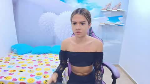 Snapshot of demi_leed chatting on February 2026 11:58:02 AM DEMI online show from February 2026 11:58:02 AM