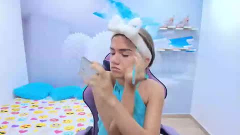 Snapshot of demi_leed chatting on February 2026 11:58:02 AM DEMI online show from February 2026 11:58:02 AM