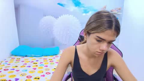 Snapshot of demi_leed chatting on February 2026 12:12:01 PM DEMI online show from February 2026 12:12:01 PM