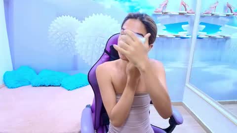 Snapshot of demi_leed chatting on February 2026 11:40:01 AM DEMI online show from February 2026 11:40:01 AM