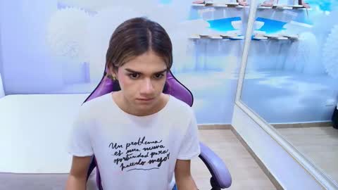 Snapshot of demi_leed chatting on February 2026 07:15:01 PM DEMI online show from February 2026 07:15:01 PM