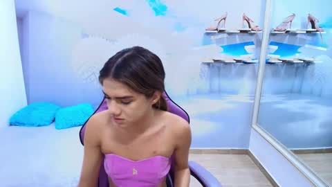 Snapshot of demi_leed chatting on March 2026 12:11:01 PM DEMI online show from March 2026 12:11:01 PM