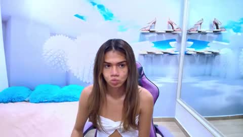 Snapshot of demi_leed chatting on March 2026 12:43:02 PM DEMI online show from March 2026 12:43:02 PM