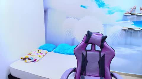 Snapshot of demi_leed chatting on April 2026 01:52:02 PM DEMI online show from April 2026 01:52:02 PM